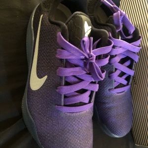Kobe XI kids size 5y